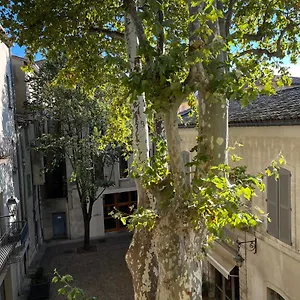 la-charmante-du-palais-des-papes.fr-provencehotel.com/