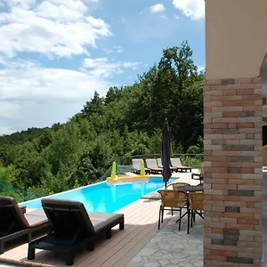 villa-mariva-opatija.primorje-gorskikotar.com/